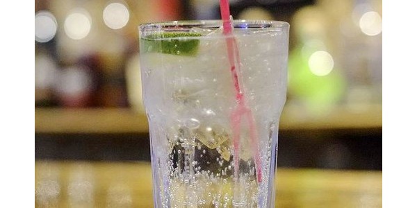 喝蘇打水能降尿酸？真相來(lái)了！